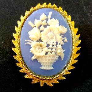 Dodd Large Blue Flower Cameo